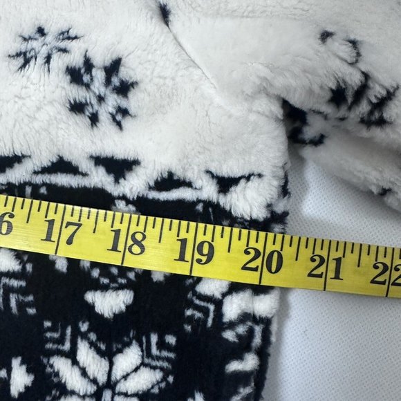 Tsunami Jacket Womens Medium Fleece Faux Fur Deer Christmas Trees Outdoo… - Picture 7 of 8